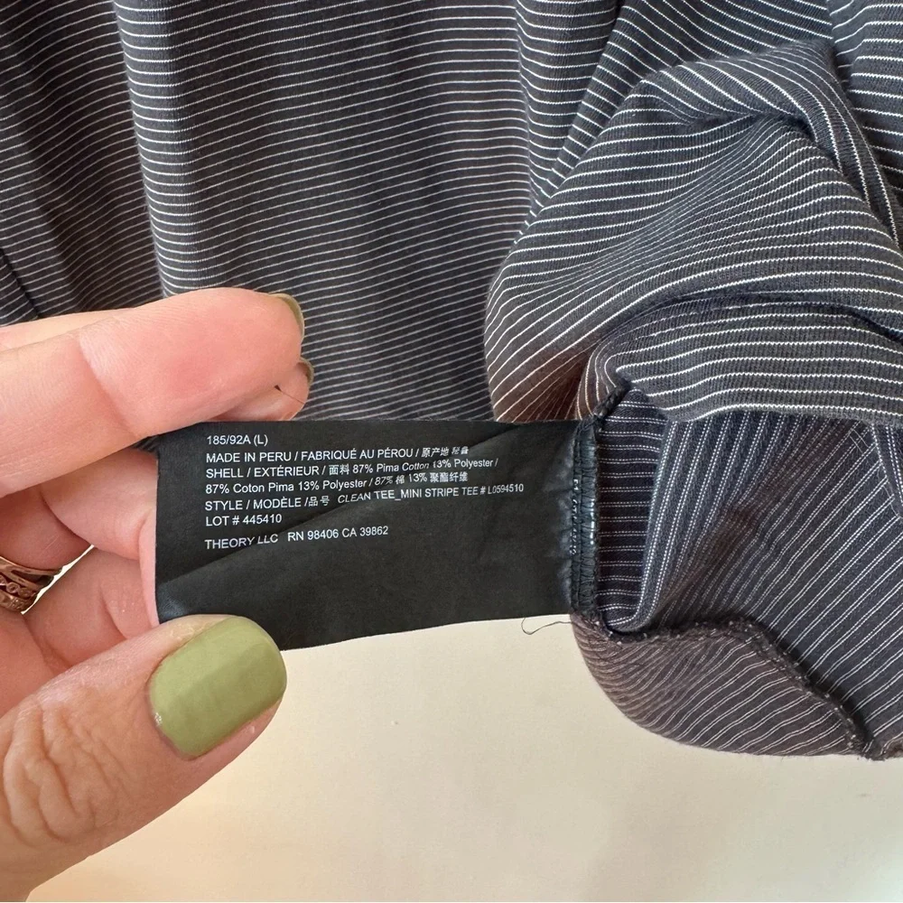 Theory striped tee — size large